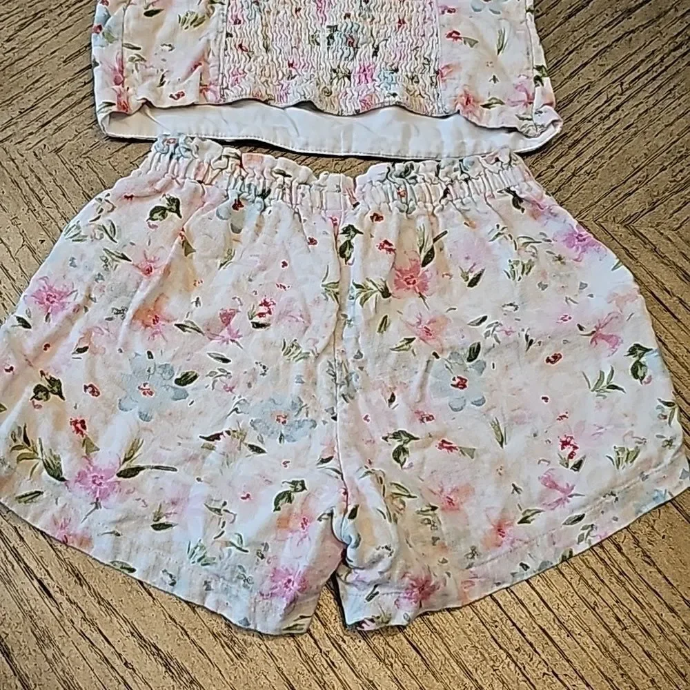 Floral top and short set size 11/12 Abercombie Kids